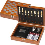 Σετ δώρου-παιχνιδιού σκάκι, τράπουλα, ζάρια και φλασκί σε ξύλινο κουτί 24x18x6εκ.